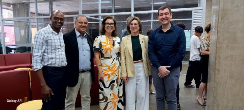 Pró Reitora de Pesquisa da Unicamp, Profa Ana Maria Frattini Fileti, Thiago Pinheiro Rosa, especialista em Linguagem Simples e Edison Lins, Diretor da Educorp, durante cerimônia