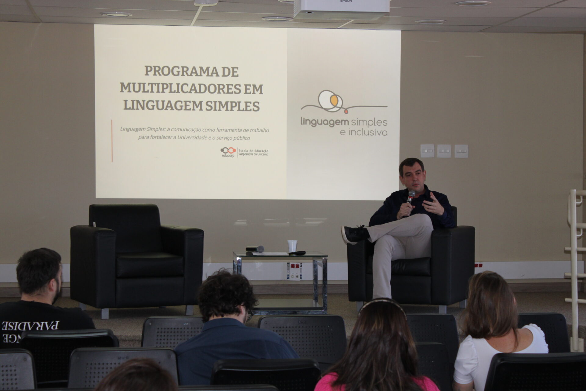 Educorp lança Programa de Multiplicadores em Linguagem Simples