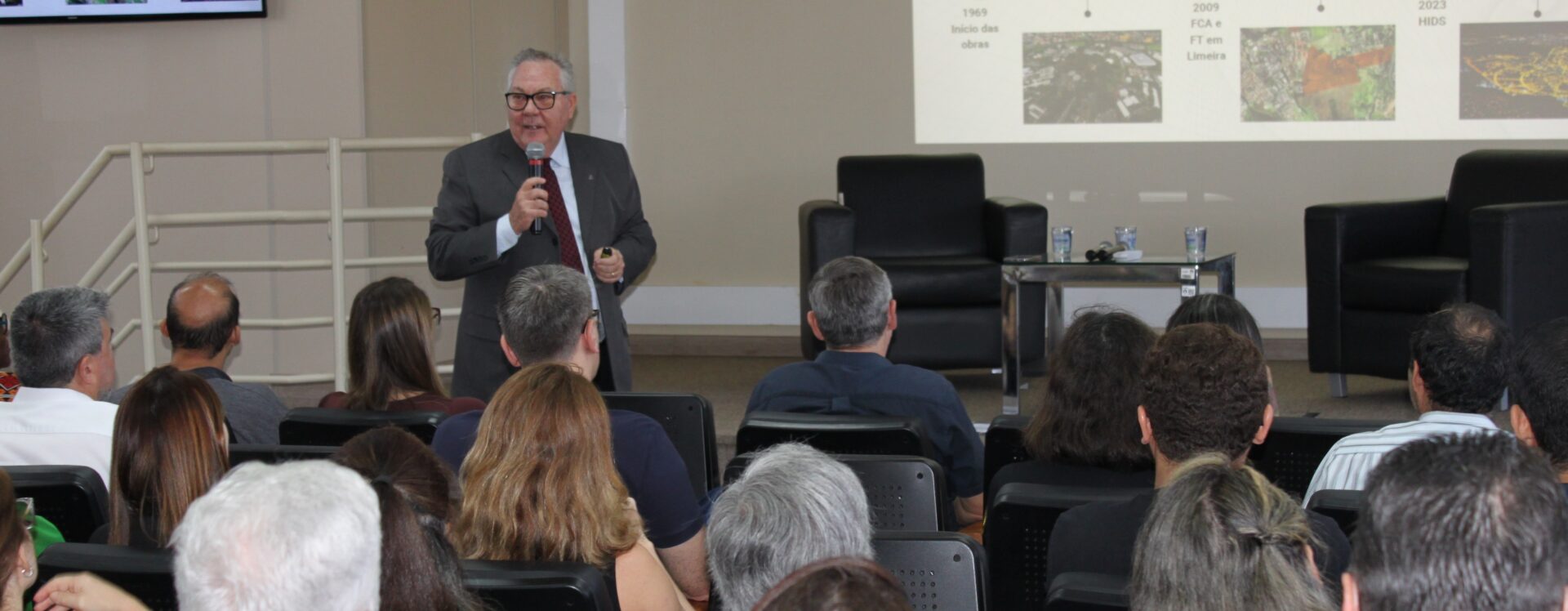 Paulo Cesar Montagner ministra aula no PDG