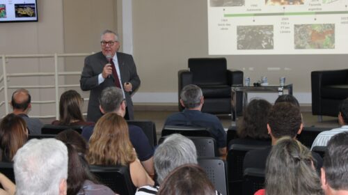 Paulo Cesar Montagner ministra aula no PDG