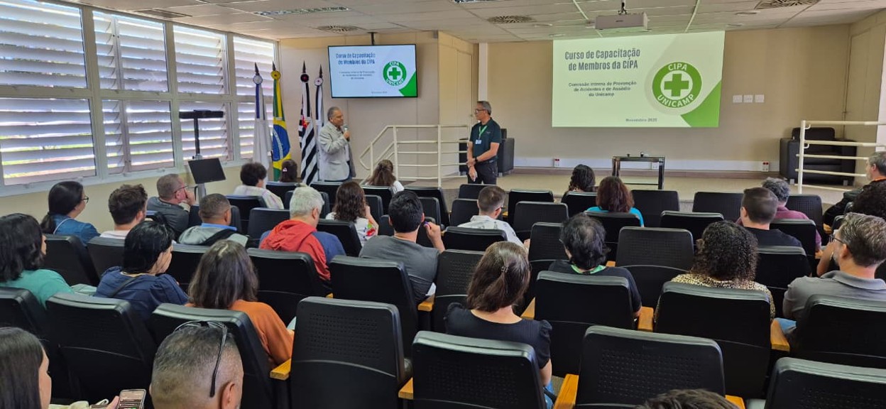 Educorp:  um  espaço de integração e acolhimento de práticas formativas ampliadas